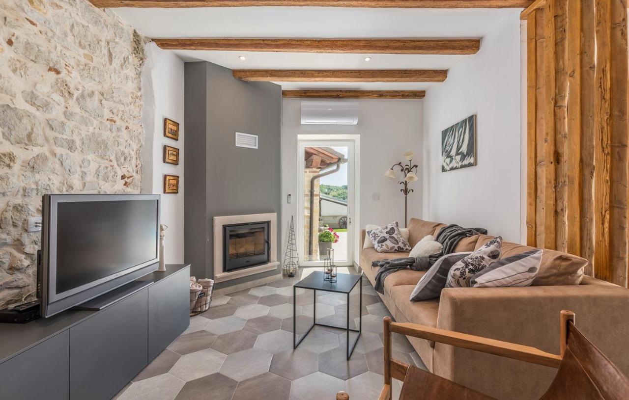 Beautiful Stone House - Villa Parentium With Private Pool Dracevac Экстерьер фото