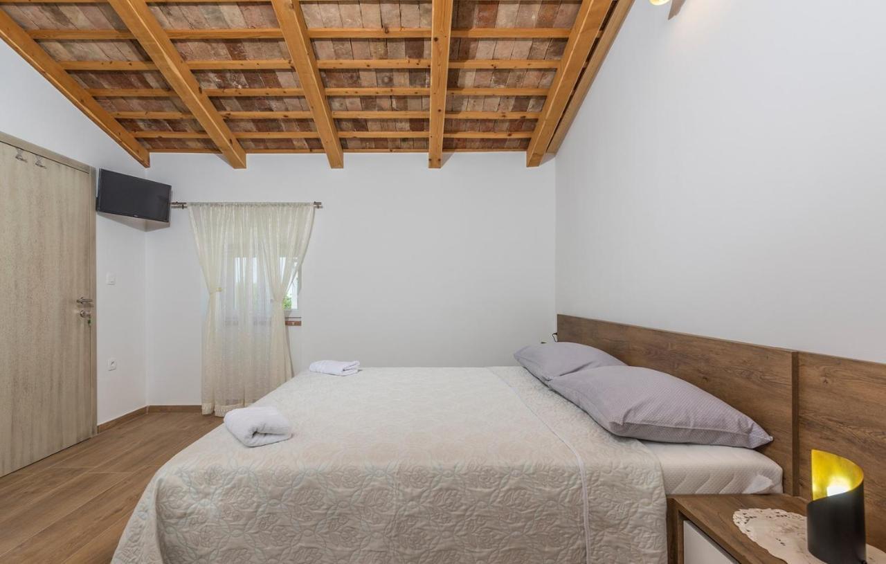 Beautiful Stone House - Villa Parentium With Private Pool Dracevac Экстерьер фото